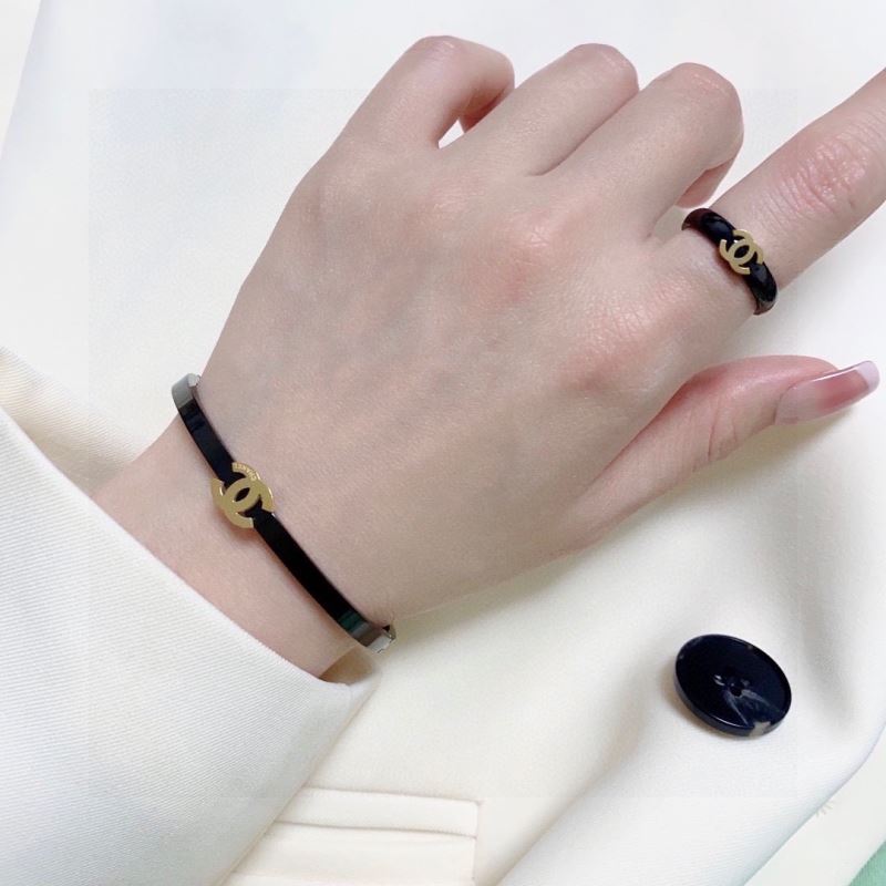 Ch**el bracelets